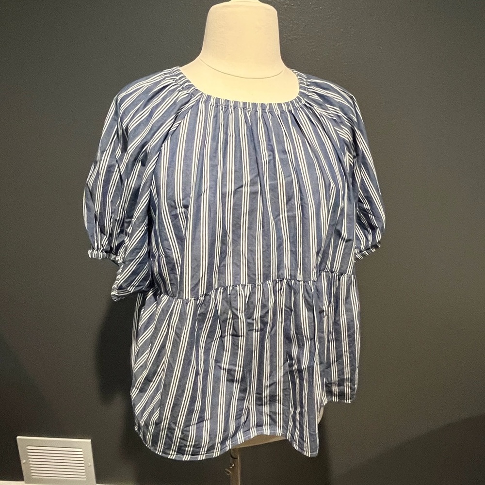 Old Navy blue stripe top 2XL